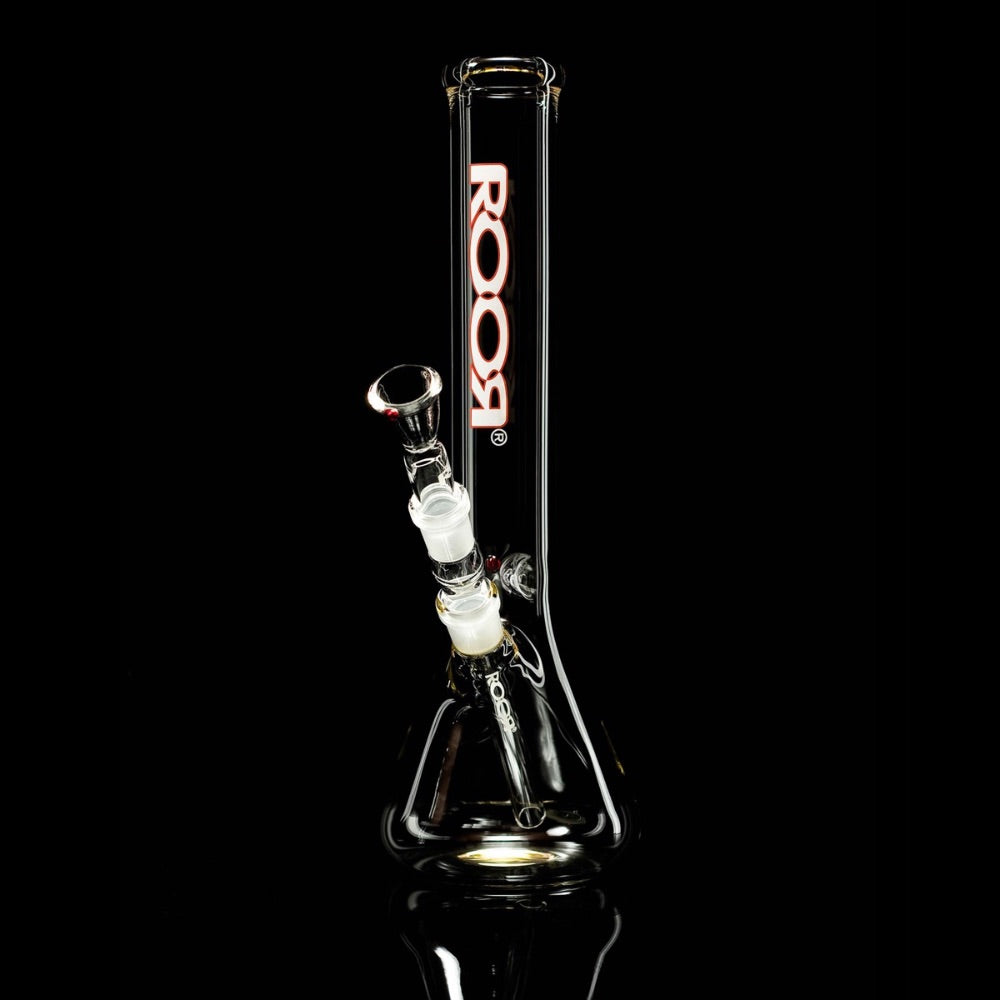 ROOR Little Sista 3.2mm Bong - 18.8mm - Ice Notches | black background